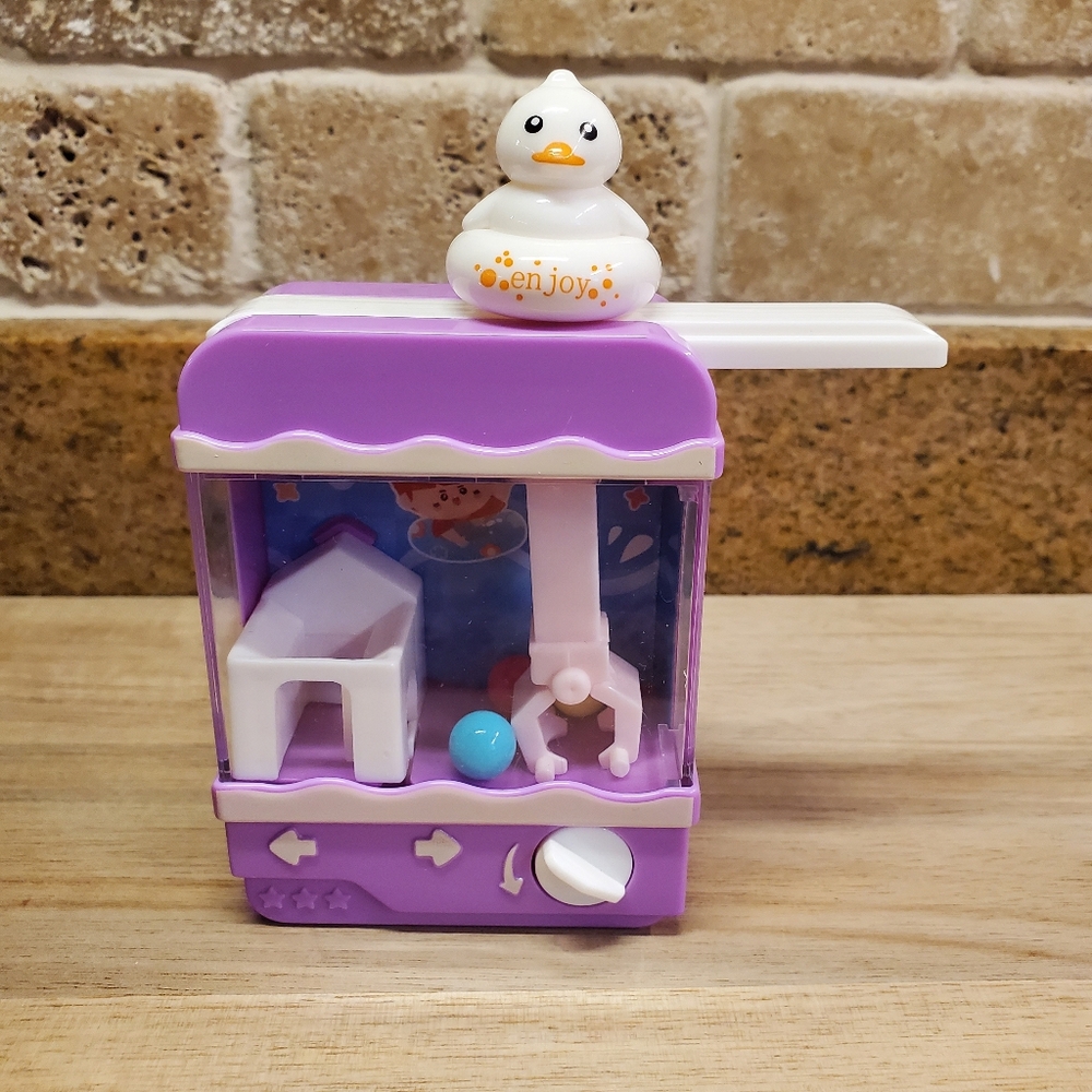 Mini Claw Machine - Picture 1 of 2